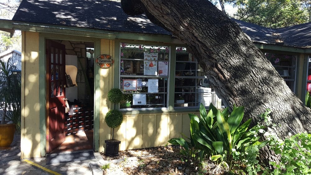 InStyle Accessories boutique shop on Wimberley Square